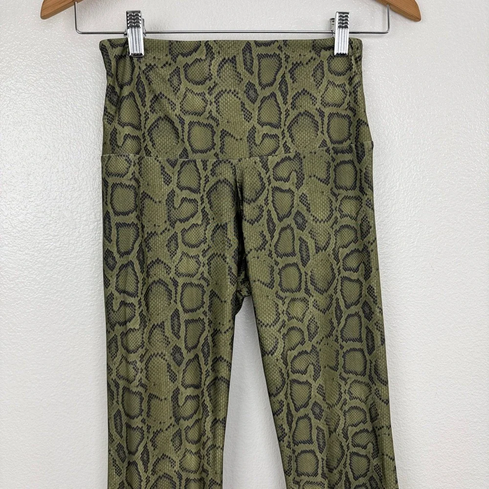 Free People Onzie Pants Womens S/M Green Snake Print High Waisted Flare Leggings